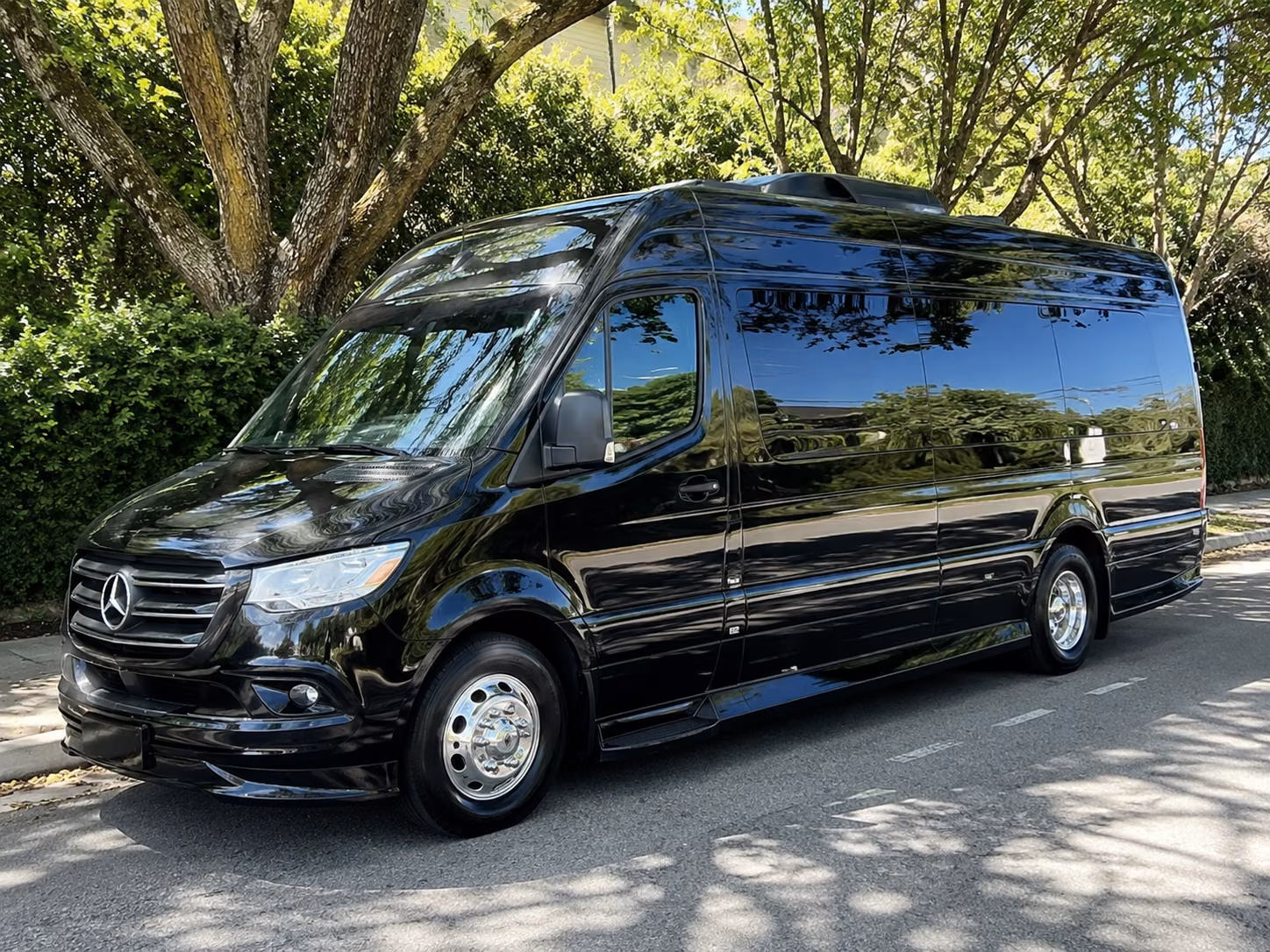 hotel shuttles for conferences and business travel