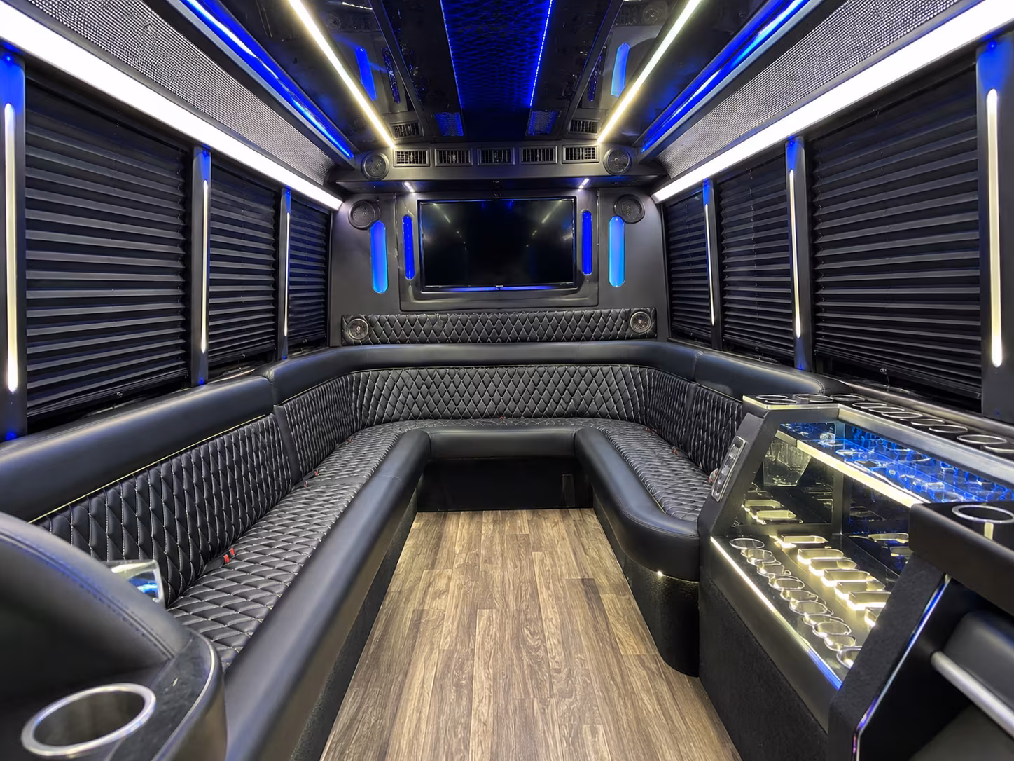 indianapolis corporate retreat shuttle bus rentals