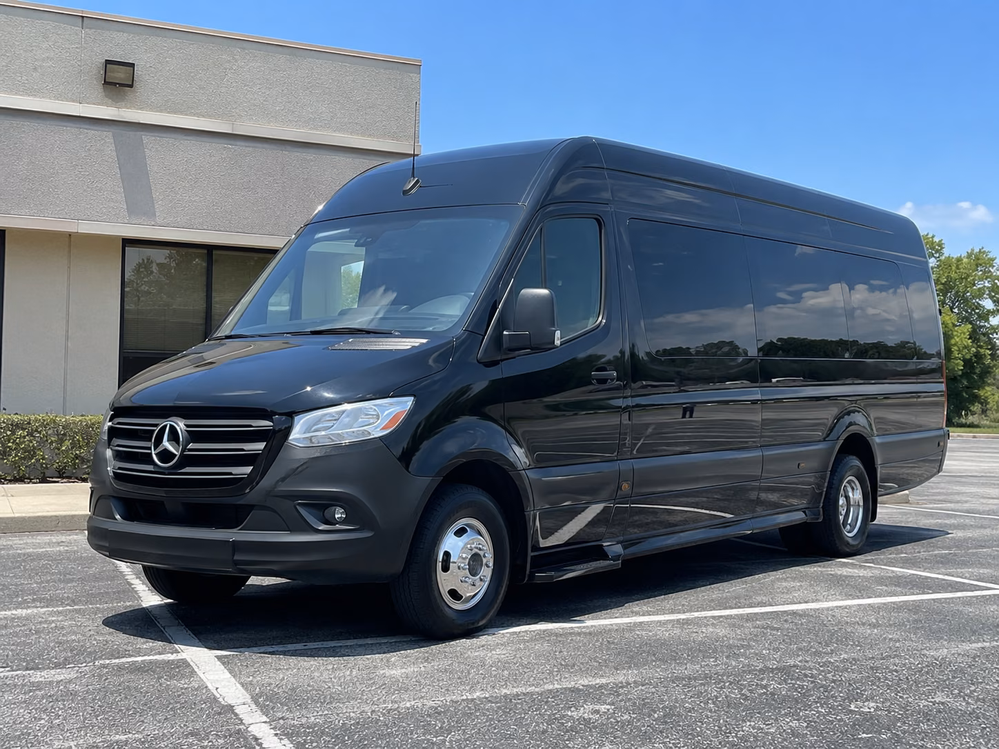 rent a field trip bus to indianapolis museums and science centers